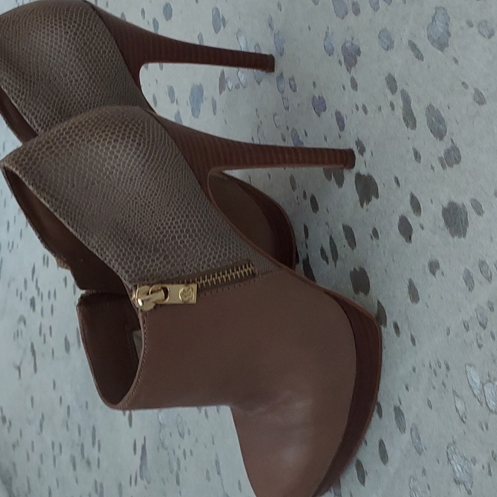 Michael kors booties 4inch heels